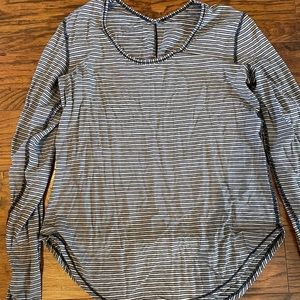 Lululemon Navy and Cream Long sleeve